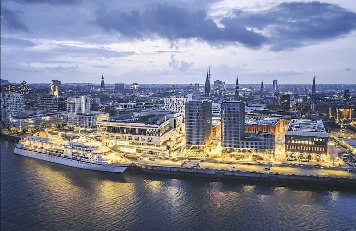 Elbphilharmonie, Hafen und Kreuzfahrtterminals